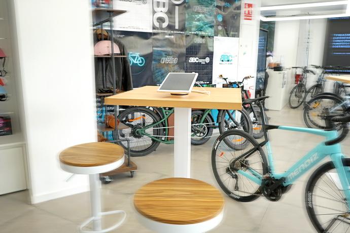 Tienda de movilidad eléctrica Murcia interior tienda abce mobility store murcia